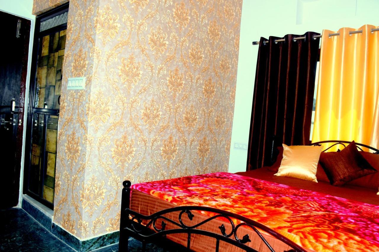 The New Lake Front Bed and Breakfast Udaipur Eksteriør billede