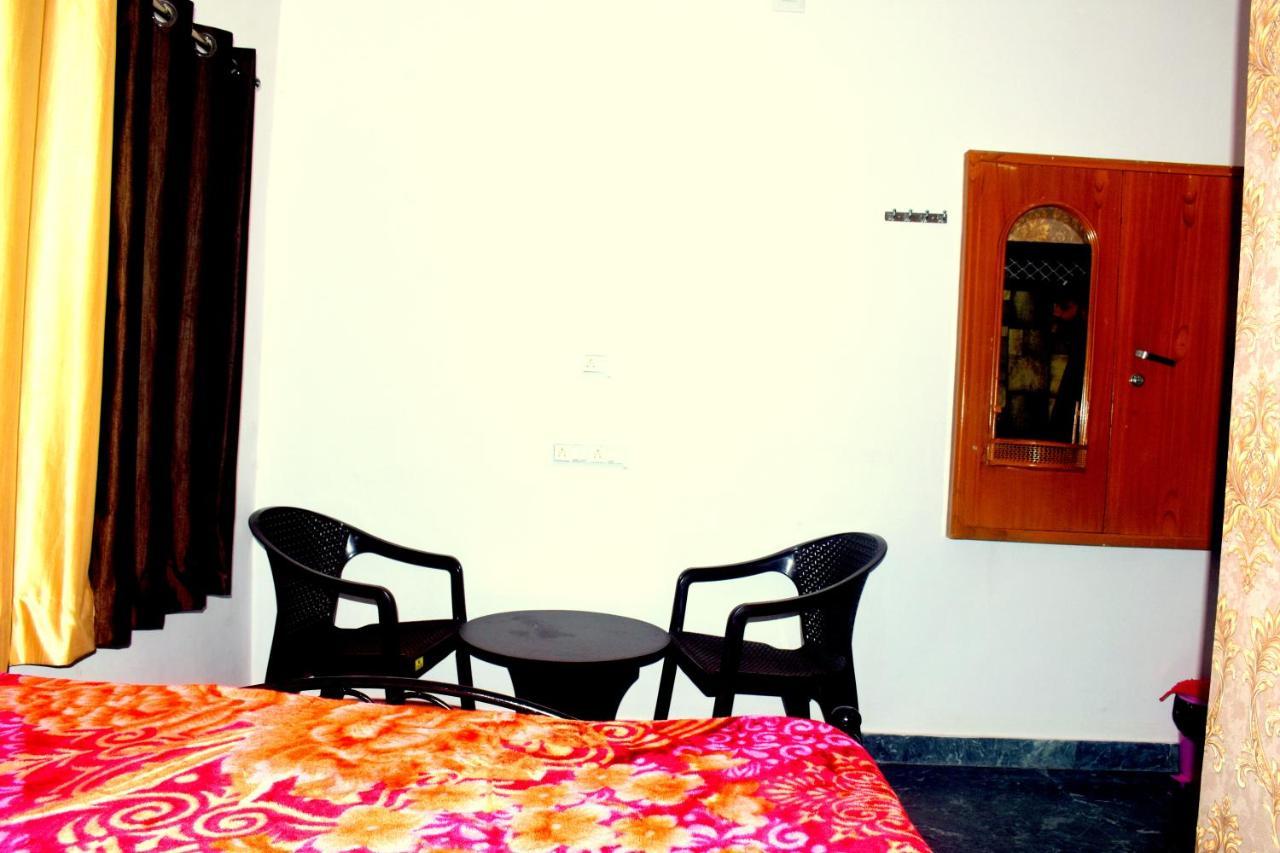 The New Lake Front Bed and Breakfast Udaipur Eksteriør billede