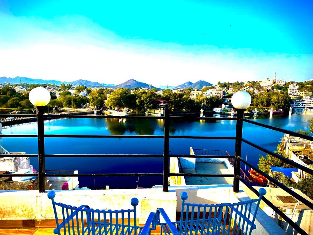 The New Lake Front Bed and Breakfast Udaipur Eksteriør billede