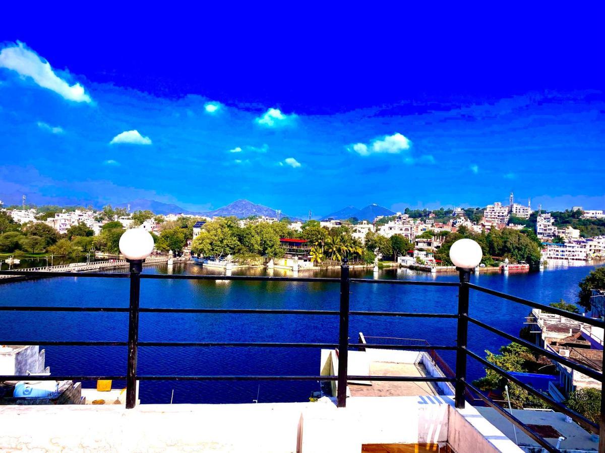 The New Lake Front Bed and Breakfast Udaipur Eksteriør billede